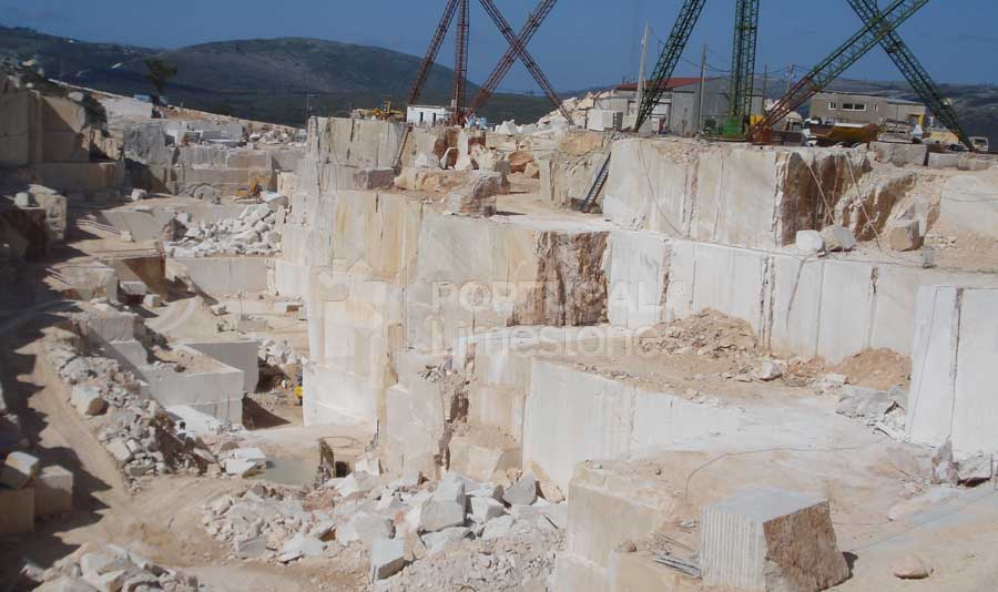 Blocks. Portugal Limestones. Export limestone blocks.